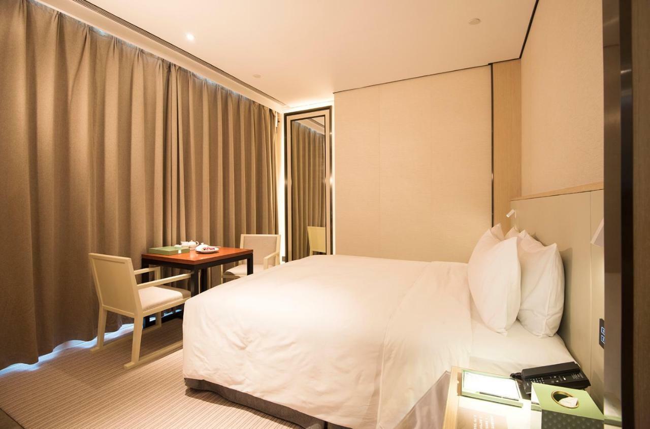 Virtuous World Hotel Фошань Екстер'єр фото