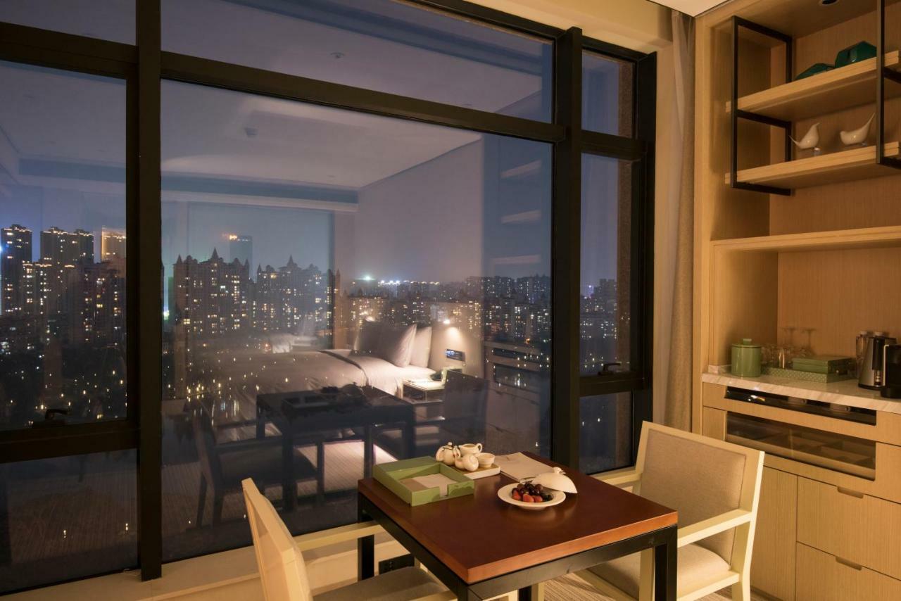 Virtuous World Hotel Фошань Екстер'єр фото