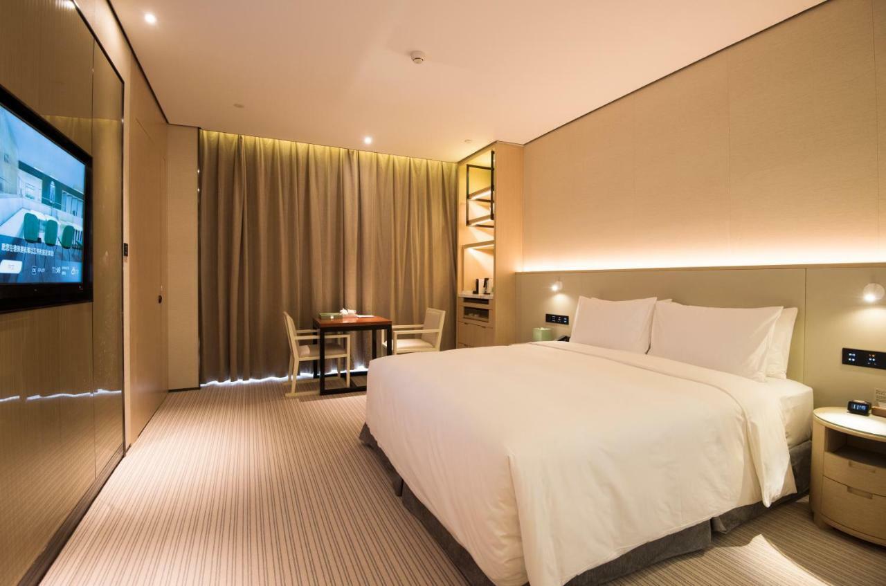 Virtuous World Hotel Фошань Екстер'єр фото